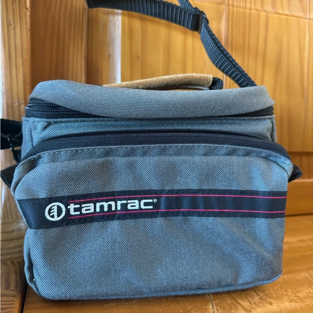 🔆VINTAGE 📸 BUNDLE: Tamrac Camera Bag, Nikon Speedlight SB-28DX, & Camera Strap